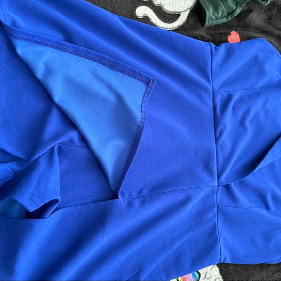 Dress - Picture 6 of 7